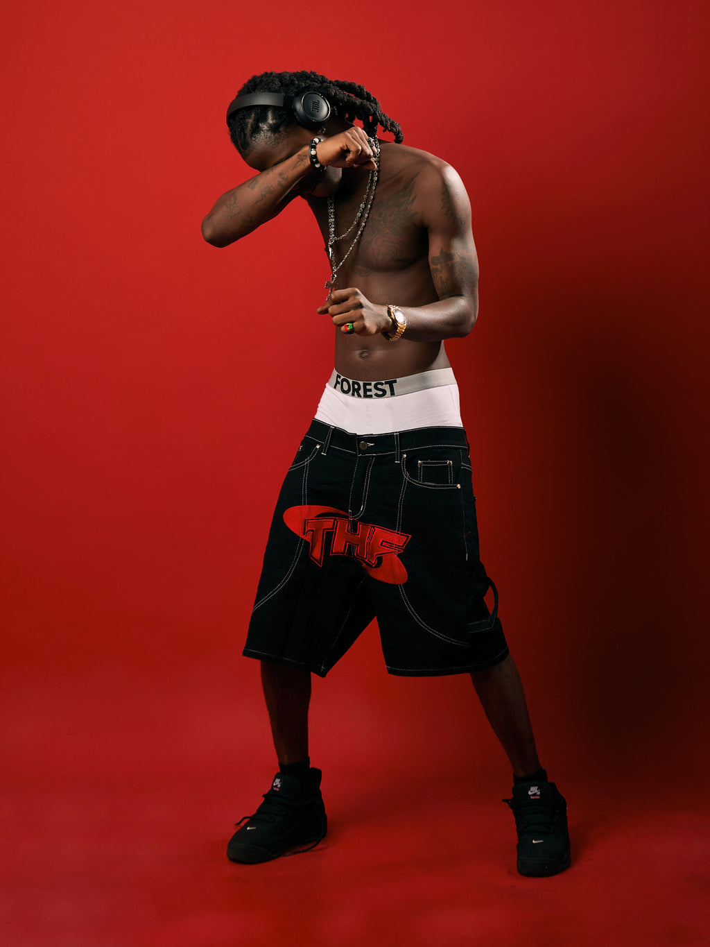 THF WIDE LOGO DENIM SHORTS